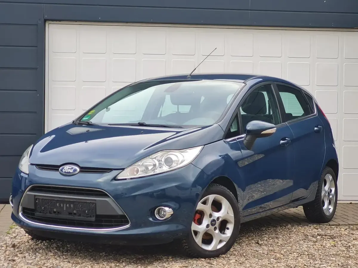Usata Ford Fiesta Titanium 97 CV (71 kW) 2009 Verde Utilitaria