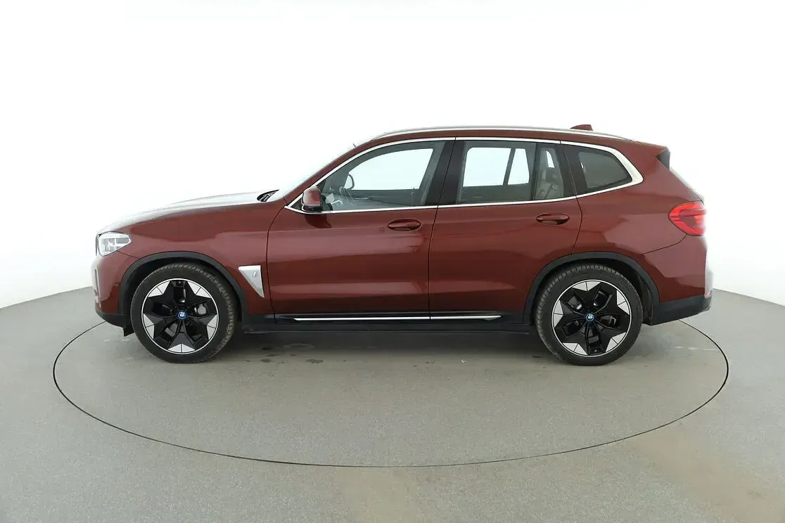 Gebraucht BMW iX3 Impressive 210 kW (286 PS) 2021 Rot SUV