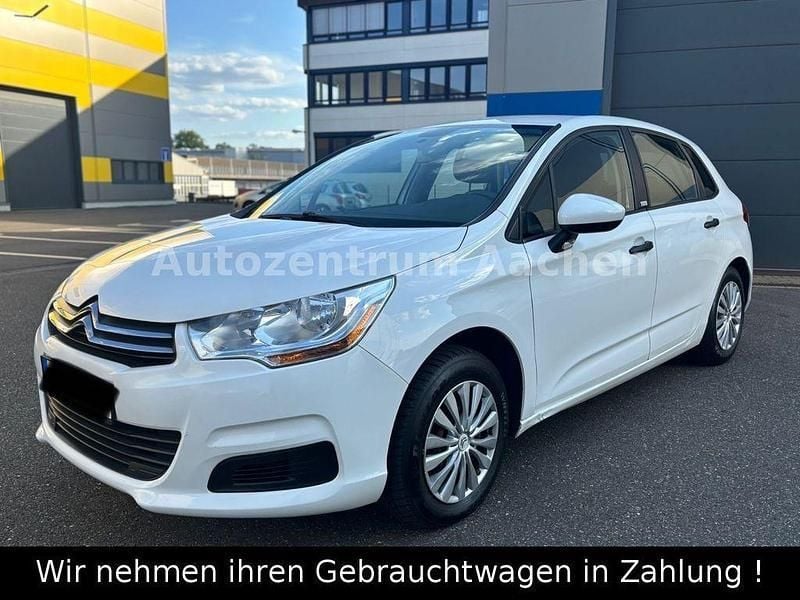 Weiß Gebraucht 2012 Citroën C4 Attraction Limousine | 3.499 € (Guter Preis) - Bild 1/4