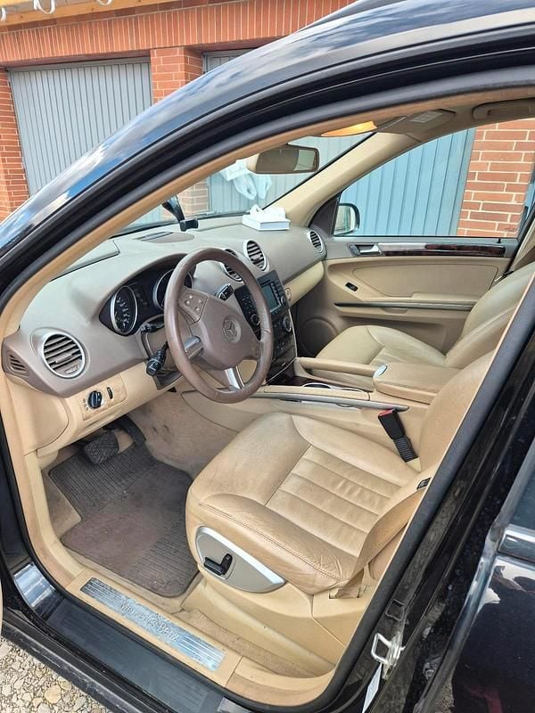 Gebraucht Mercedes ML320 224 PS (164 kW) 2007 Schwarz SUV