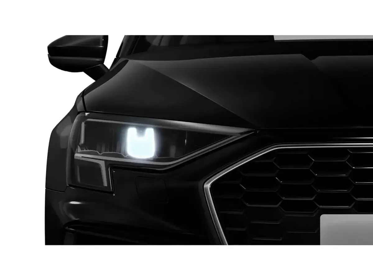Gebraucht Audi A3 S-Line 150 PS (110 kW) 2022 Schwarz / mythosschwarz Limousine