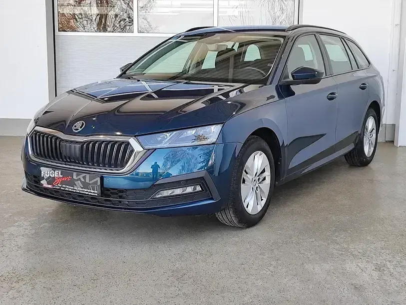 Gebraucht Skoda Octavia Ambition 150 PS (110 kW) 2022 Lavablau metallic Kombi