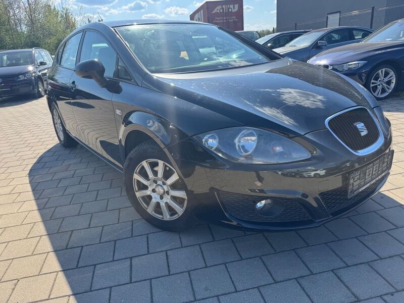 Schwarz Gebraucht 2011 Seat Leon Ecomotive Limousine | 2.499 € (Guter Preis) - Bild 1/4