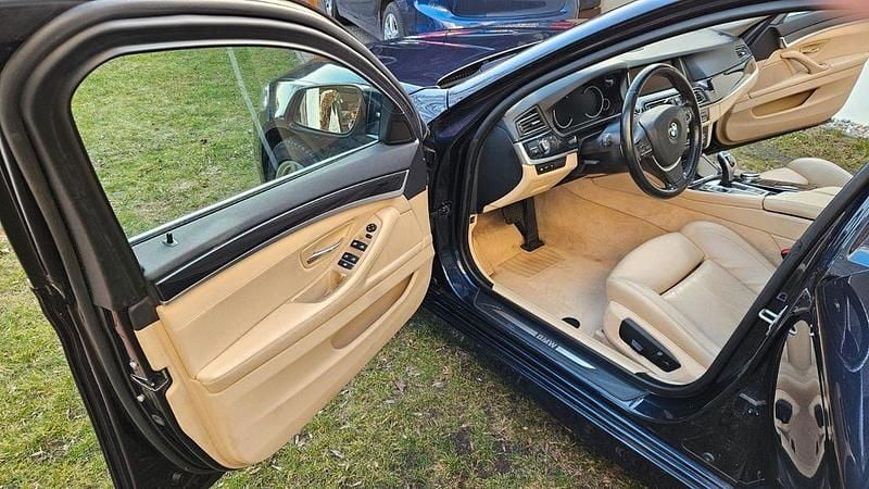 Gebraucht BMW 530 258 PS (189 kW) 2016 Blau Kombi