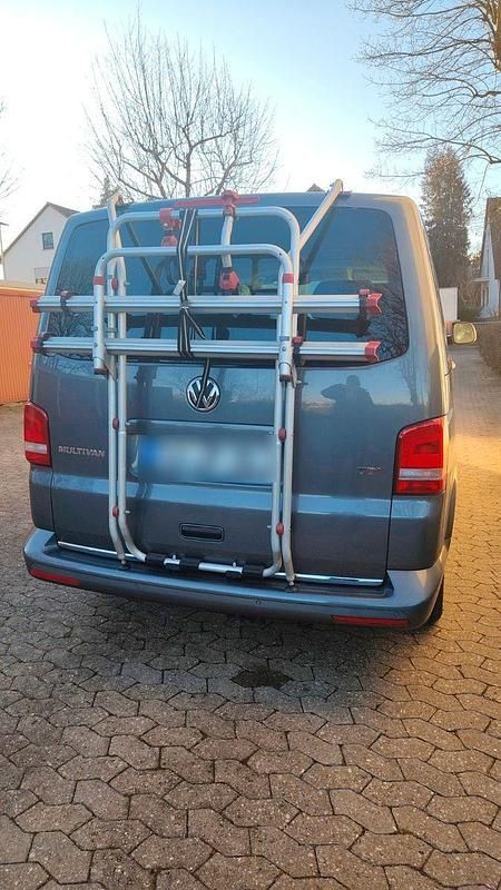 Gebraucht VW Multivan 180 PS (132 kW) 2013 Grau Van