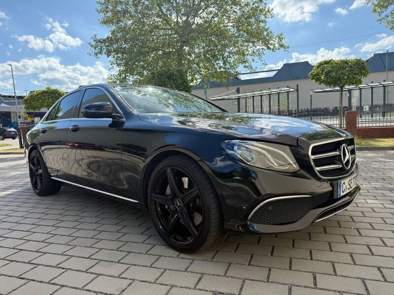 Gebraucht Mercedes E400 340 PS (250 kW) 2019 Schwarz Limousine