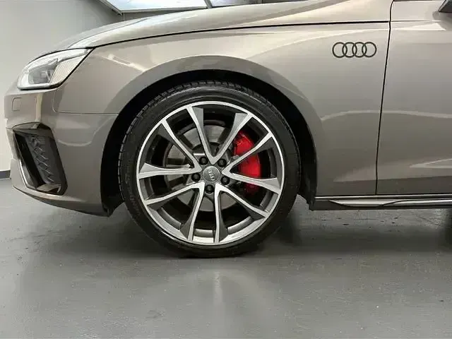 Używany Audi A4 Edition .1 245 KM (180 kW) 2020 Szary Kombi