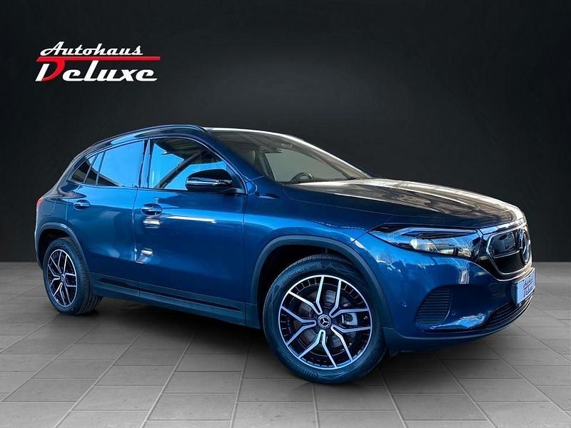 Gebraucht Mercedes EQA250 Progressive 139 kW (190 PS) 2022 Denimblau SUV