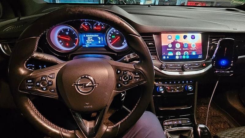 Gebraucht Opel Astra Active 160 PS (117 kW) 2016 Schwarz Kombi