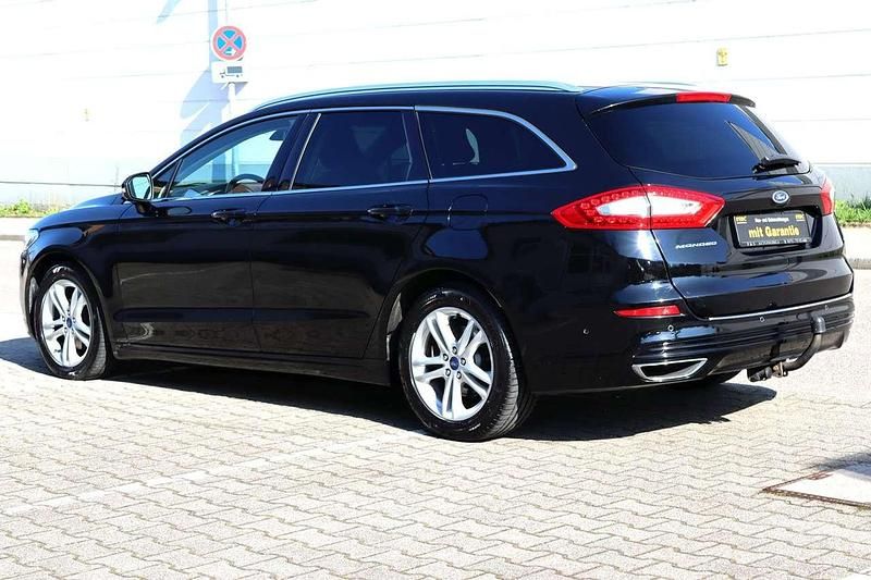 Gebraucht Ford Mondeo Titanium 179 PS (131 kW) 2016 Shadow black Kombi