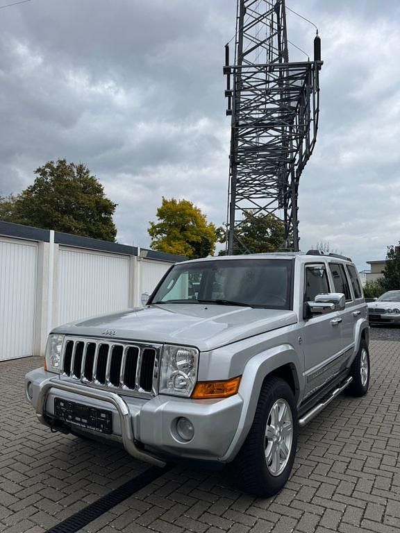 Silber Gebraucht 2008 Jeep Commander Limited SUV | 13.850 € - Bild 1/4