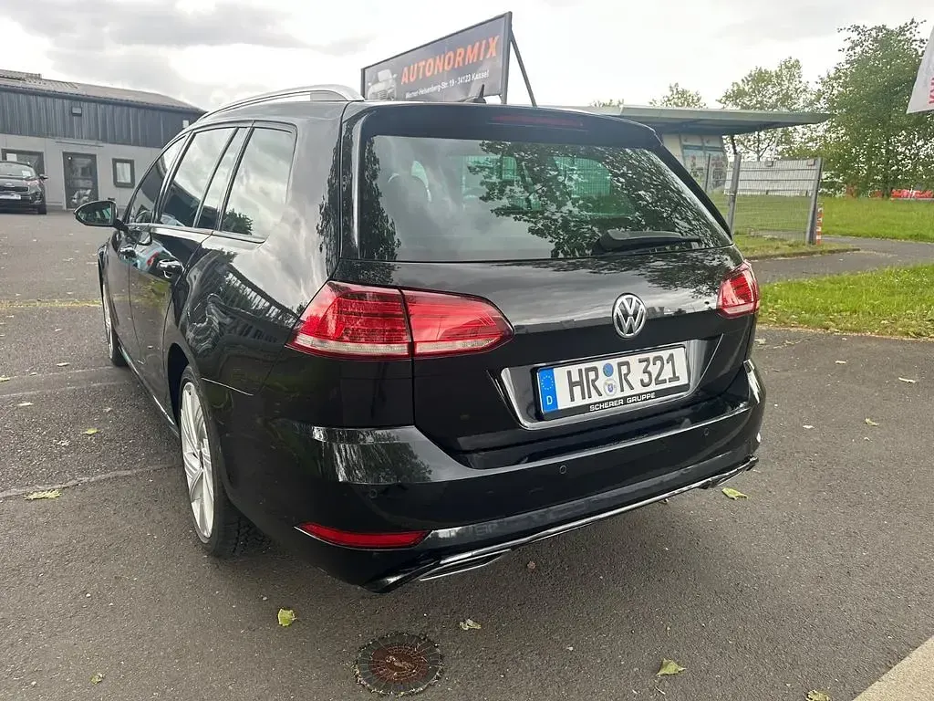 Gebraucht VW Golf VII R-line 150 PS (110 kW) 2020 Schwarz Kombi