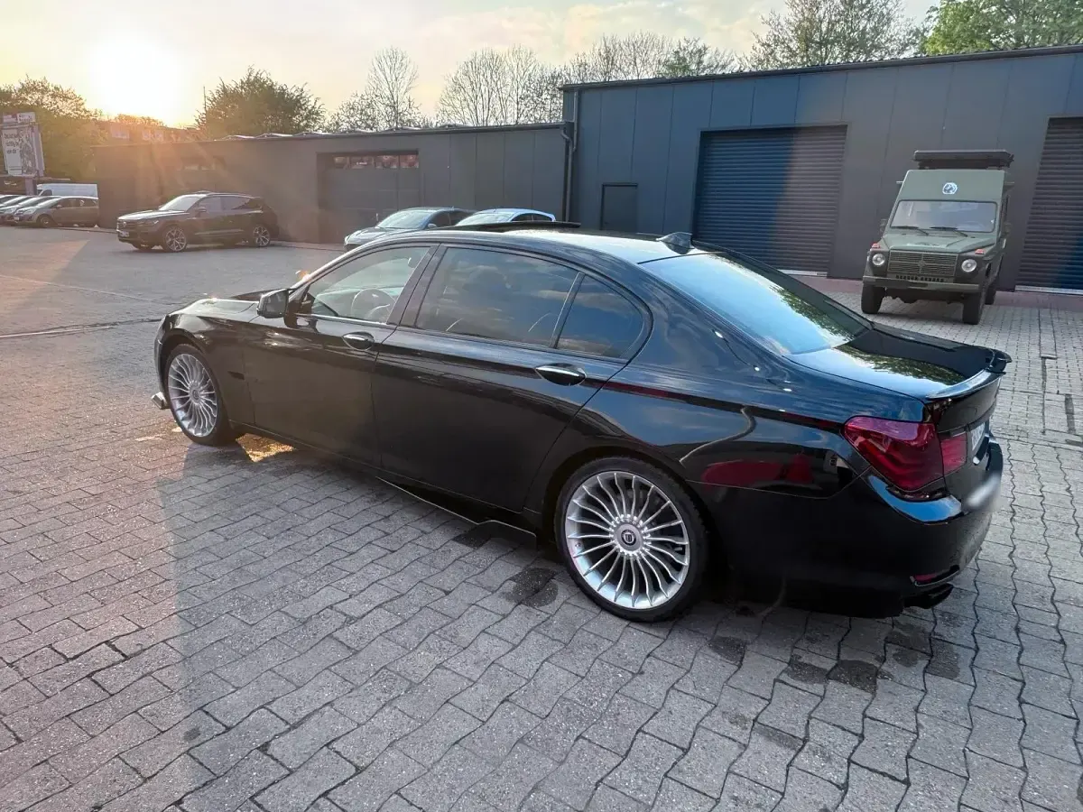 Gebraucht BMW 730L 245 PS (180 kW) 2010 Schwarz Limousine