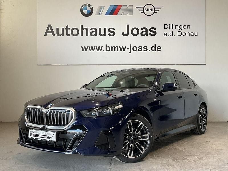 Bmw individual tansanitblau Gebraucht 2024 BMW 520 M Sport Limousine | 53.900 € (Superpreis) - Bild 1/4