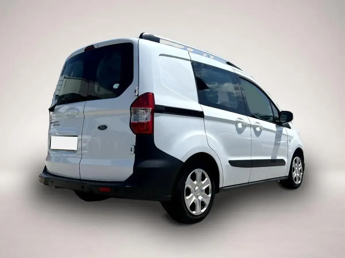 Gebraucht Ford Courier Trend 101 PS (74 kW) 2020 Manufacturer Van / Kleinbus