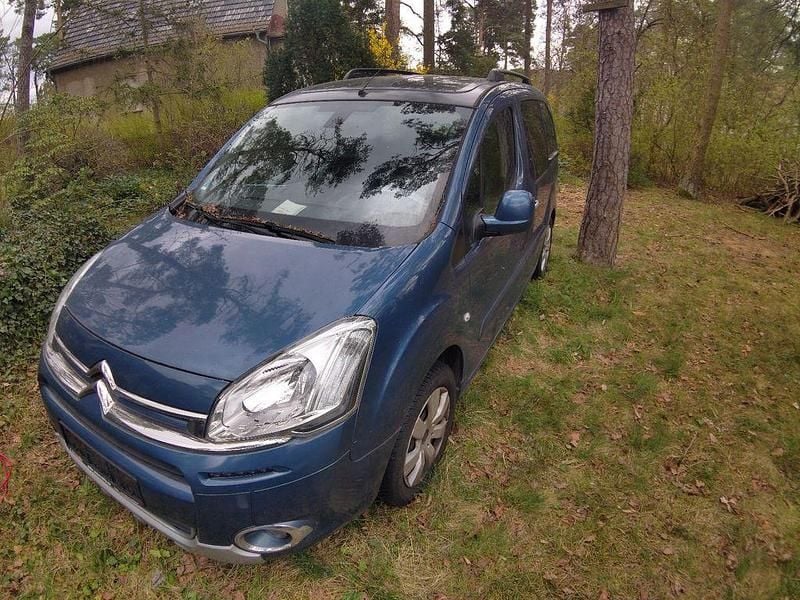 Gebraucht Citroën Berlingo SELECTION 120 PS (88 kW) 2015 Blau Van / Kleinbus