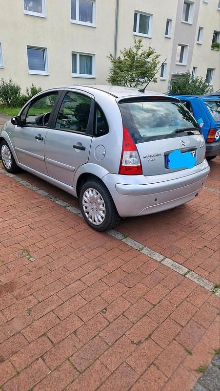 Grau Gebraucht 2006 Citroën C3 Kleinwagen | 3.350 € (Fairer Preis) - Bild 1/4