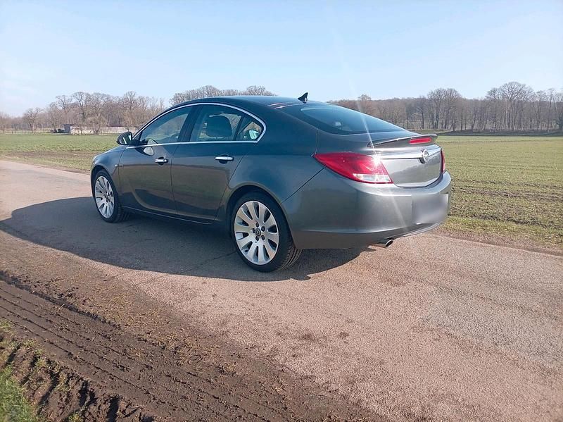 Gebraucht Opel Insignia 220 PS (161 kW) 2009 Kombi