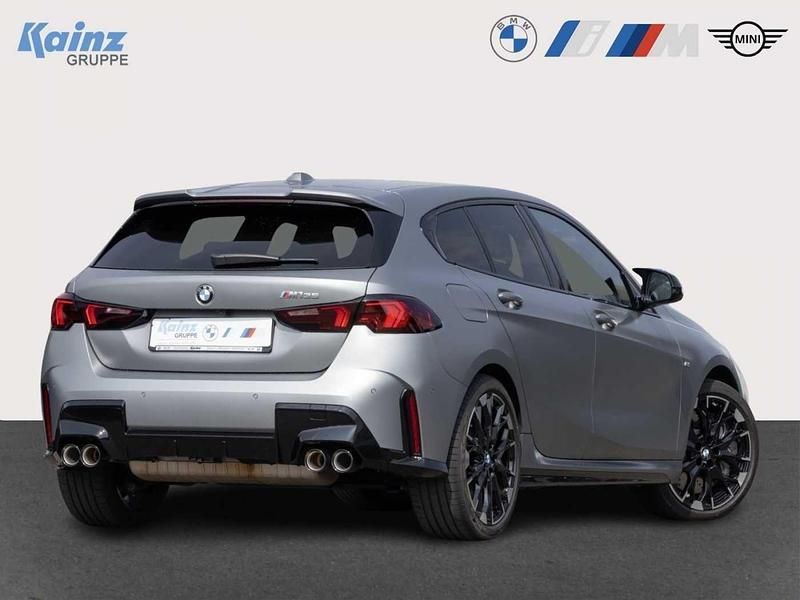 Brugt BMW M135 Performance 300 HK (220 kW) 2024 Grå Hatchback