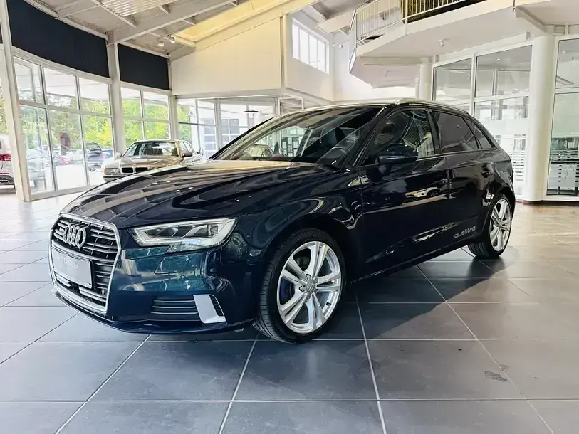 Gebraucht Audi A3 Sport 190 PS (139 kW) 2017 Cosmos blue Limousine