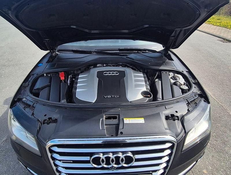Second-hand Audi A8 Ambiente 351 CP (258 kW) 2012 Negru Berlinǎ