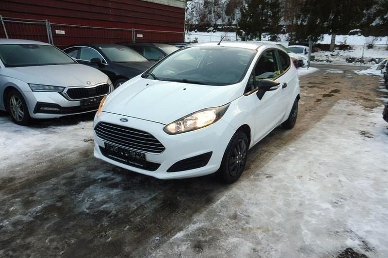 Weiß Gebraucht 2014 Ford Fiesta Ambiente | 2.499 € (Superpreis) - Bild 1/4