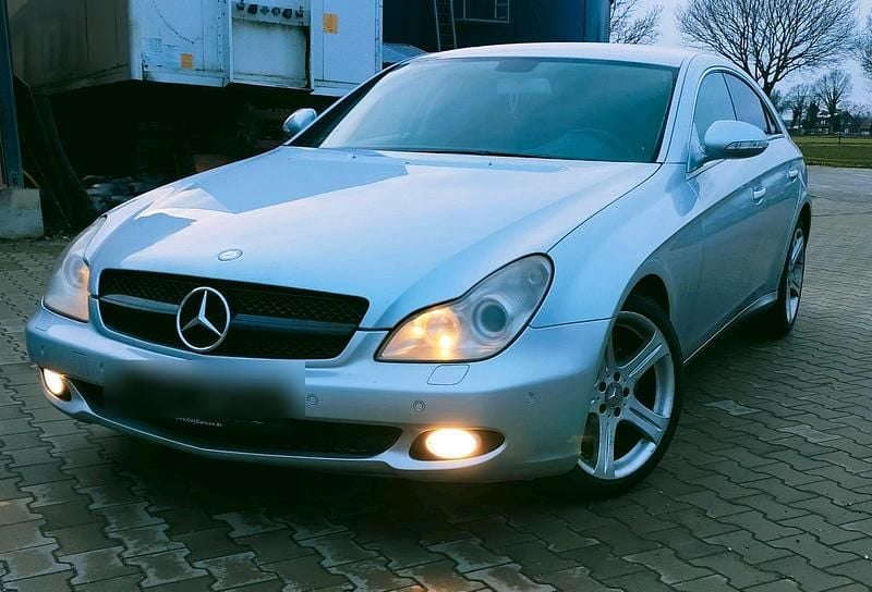 Gebraucht Mercedes CLS320 224 PS (164 kW) 2007 Silber Coupé