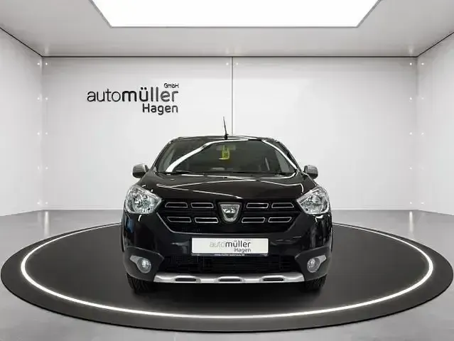 Gebraucht Dacia Lodgy Stepway 131 PS (96 kW) 2020 Perlmuttschwarz Van / Kleinbus