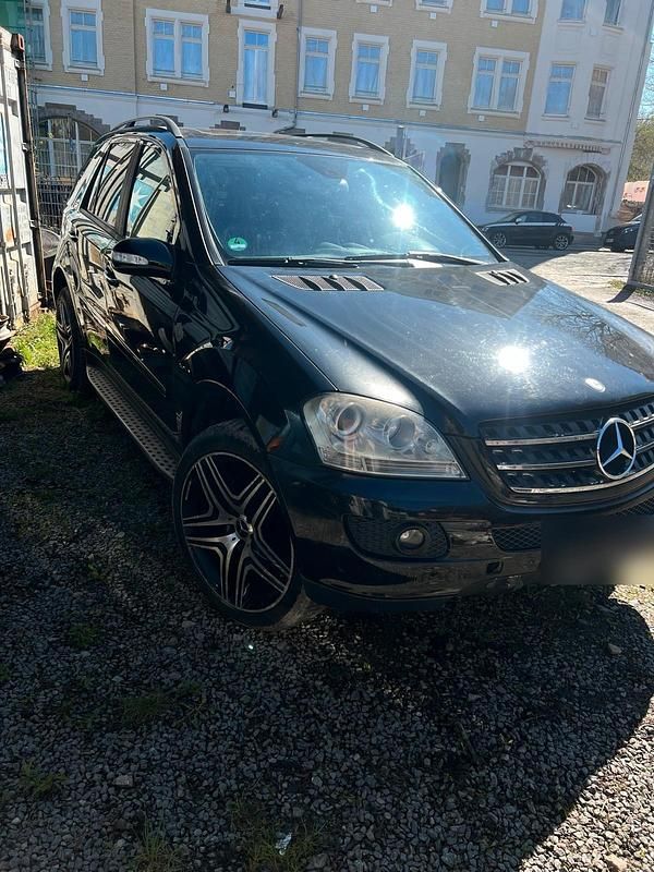 Gebraucht Mercedes ML280 AMG 190 PS (139 kW) 2006 Schwarz SUV