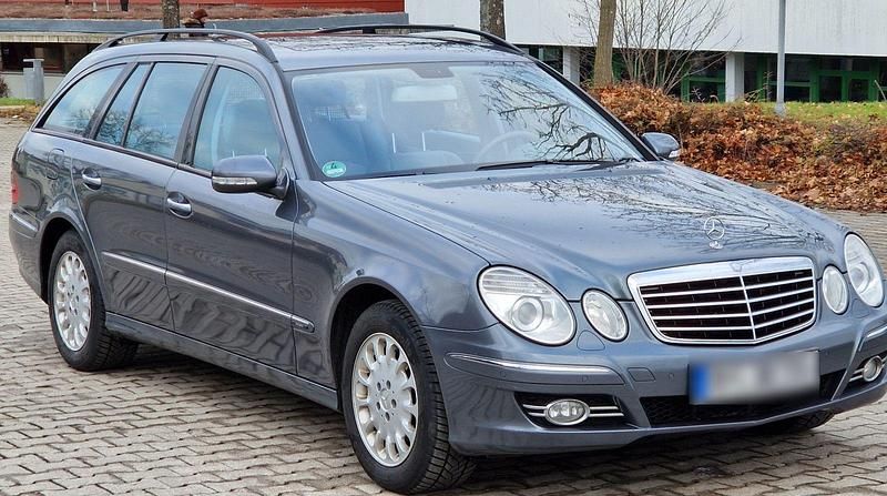 Gebraucht Mercedes E280 190 PS (139 kW) 2008 Grau Kombi