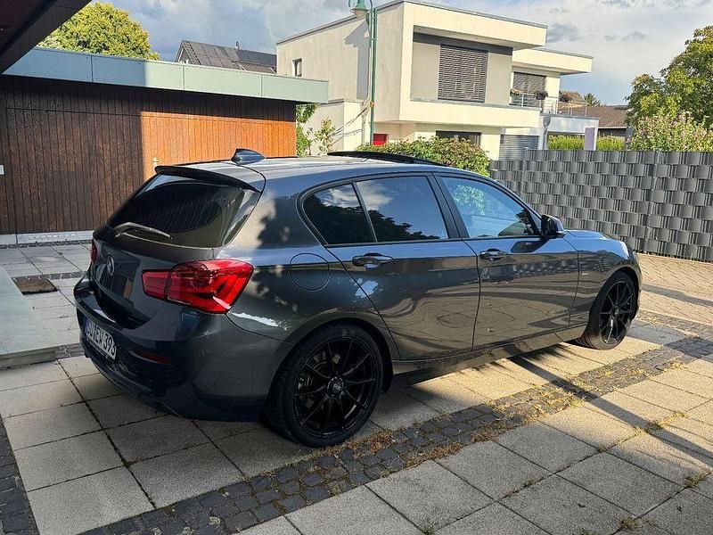 Gebraucht BMW 120 Sport Line 190 PS (139 kW) 2015 Grau Kleinwagen