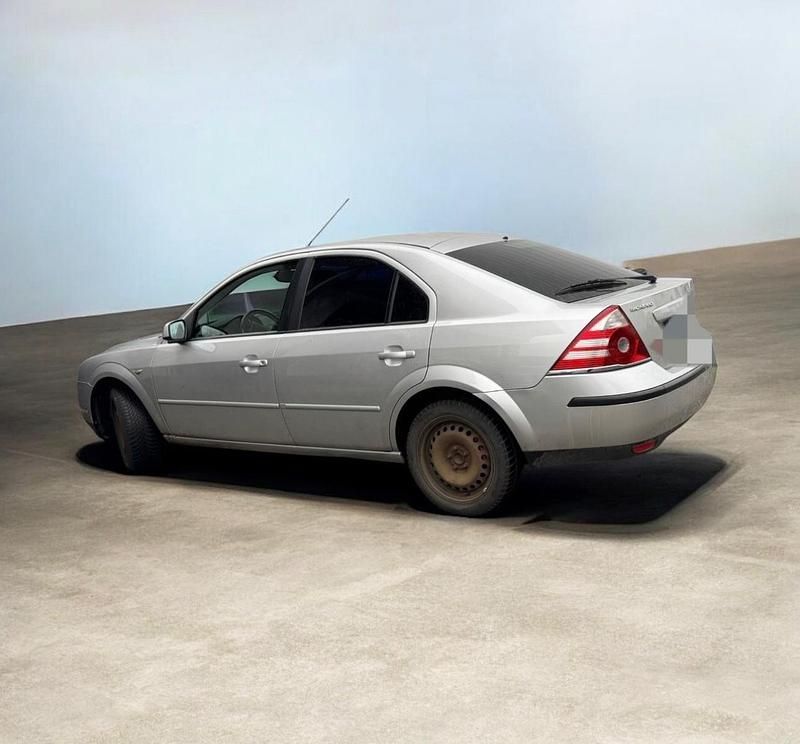 Silber Gebraucht 2005 Ford Mondeo Limousine | 1.900 € - Bild 1/3