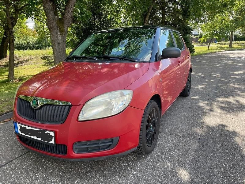 Rot Gebraucht 2009 Skoda Fabia Kleinwagen | 890 € (Superpreis) - Bild 1/4