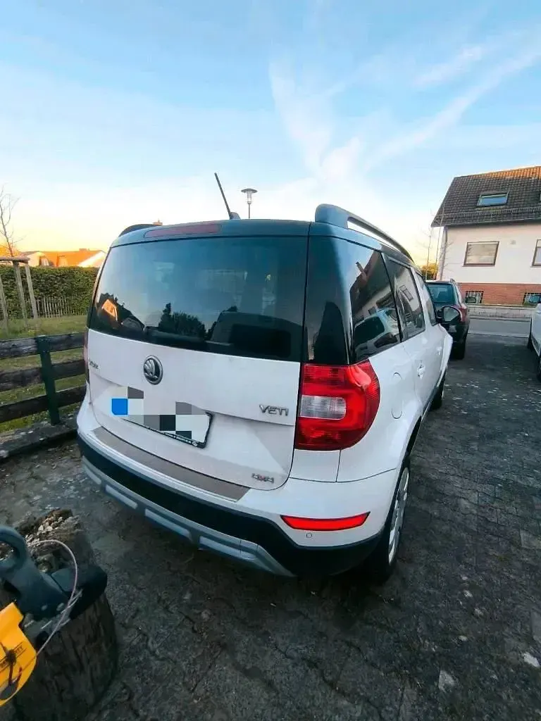 Gebraucht Skoda Yeti 140 PS (102 kW) 2014 Weiß SUV