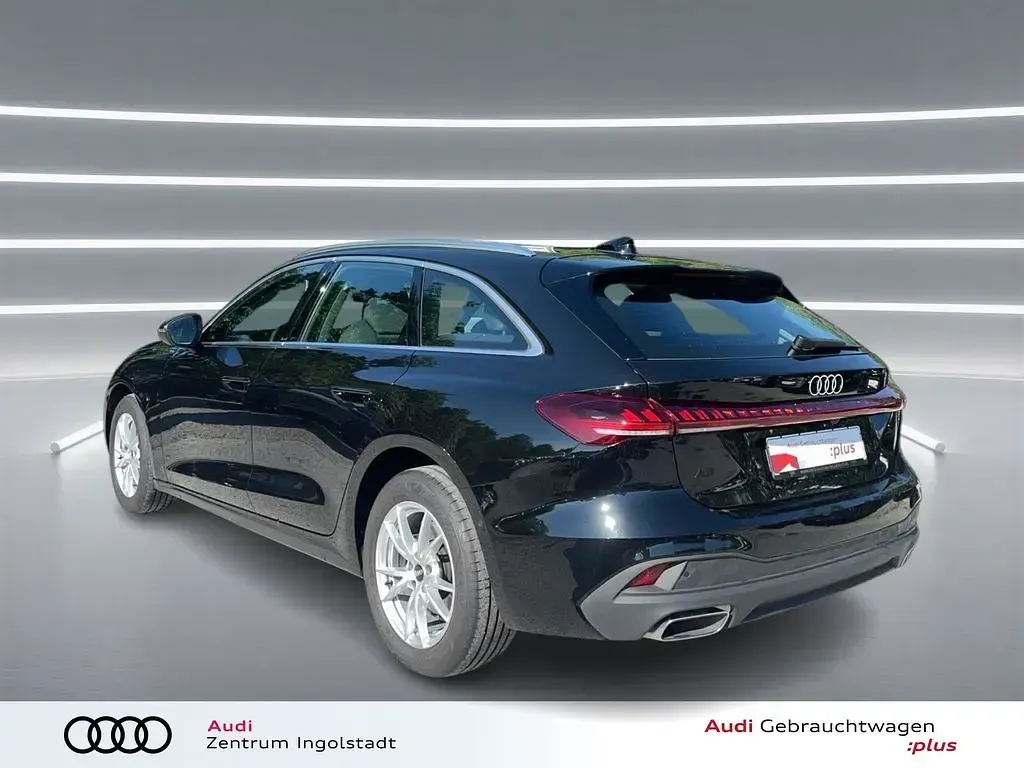 Gebraucht Audi A5 Design 150 PS (110 kW) 2025 Mythosschwarz metallic Kombi