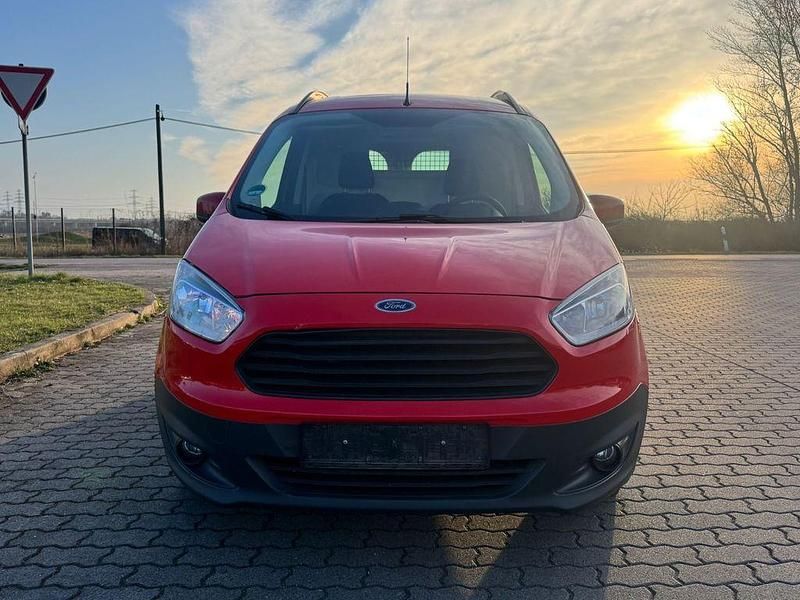 Gebraucht Ford Transit Trend 97 PS (71 kW) 2014 Rot Van / Kleinbus