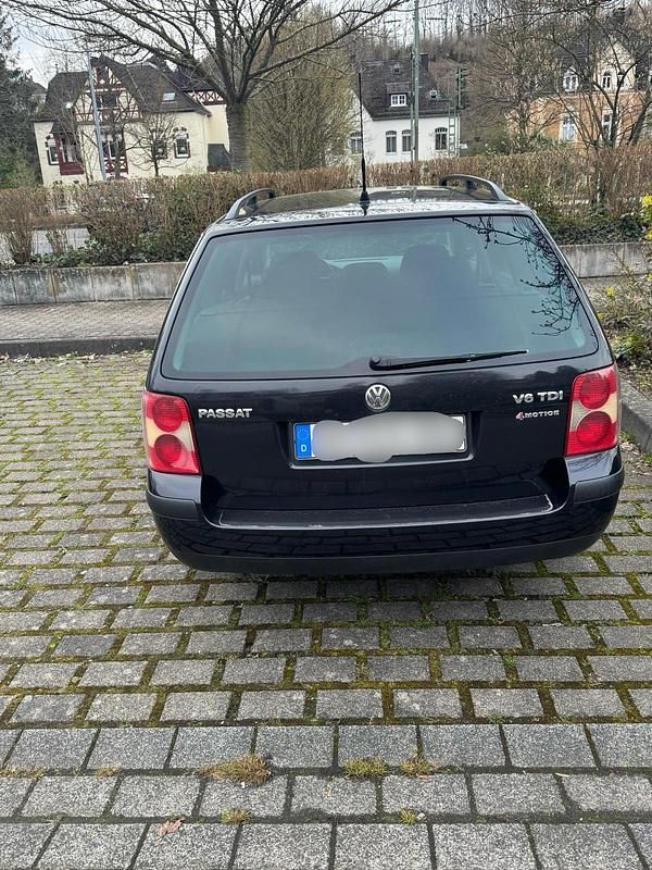 Gebraucht VW Passat 101 PS (74 kW) 2005 Schwarz Kombi