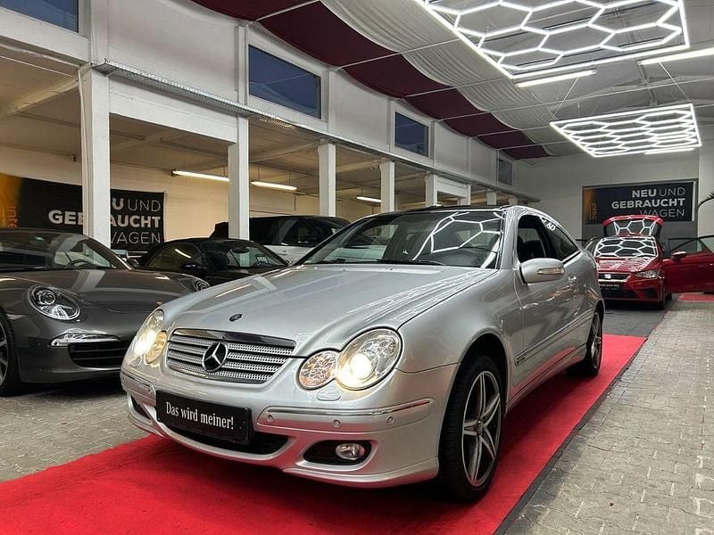 Silber Gebraucht 2006 Mercedes C350 Sport Edition Coupé | 5.999 € (Etwas zu teuer) - Bild 1/4