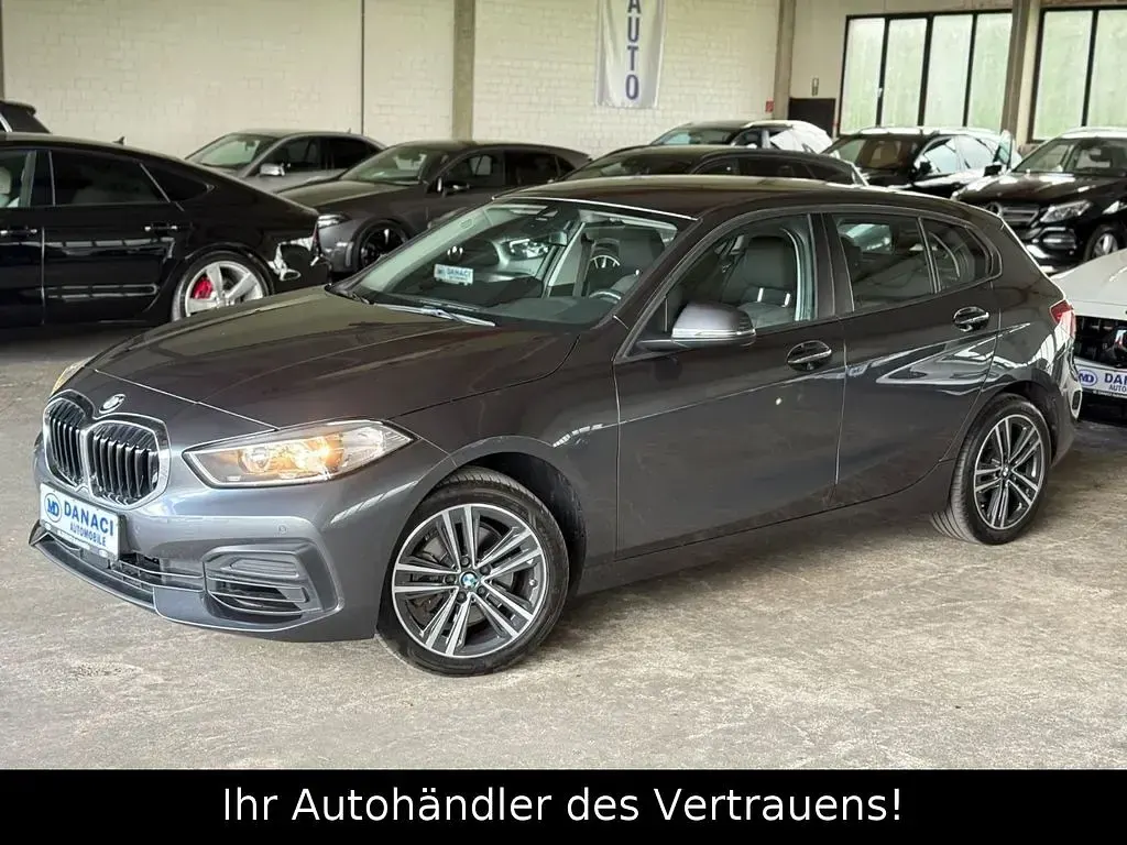 Gebraucht BMW 118 Advantage 140 PS (102 kW) 2020 Grau Kleinwagen