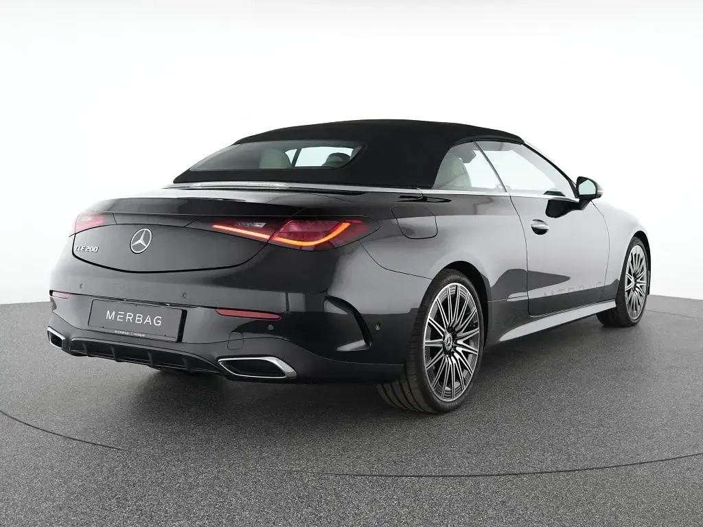 Gebraucht Mercedes CLE200 Advanced 204 PS (150 kW) 2025 Schwarz Cabrio