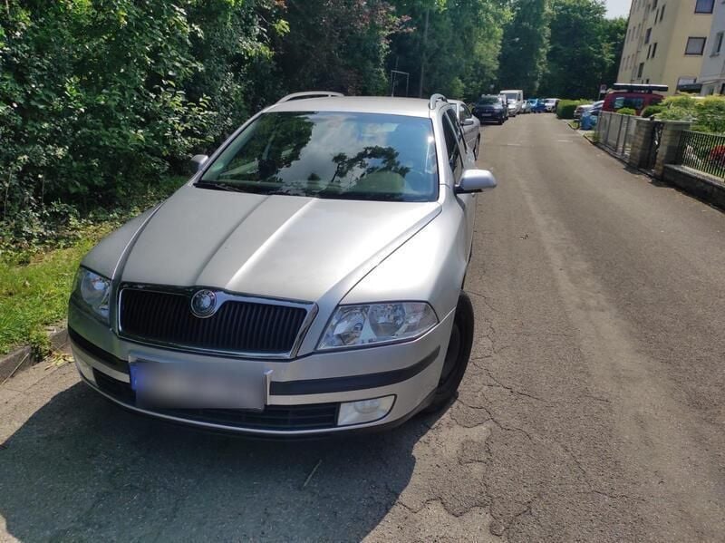 Silber Gebraucht 2008 Skoda Octavia Elegance Kombi | 1.600 € (Superpreis) - Bild 1/4