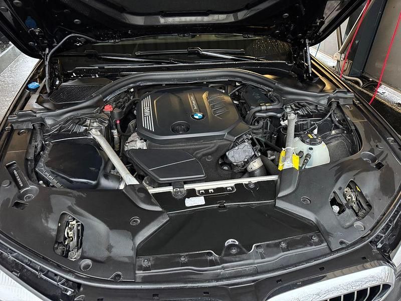 Gebraucht BMW 520 Efficient Dynamics 190 PS (139 kW) 2018 Grau Kombi