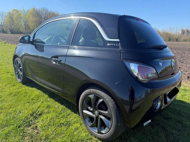 Second-hand Opel Adam 69 CP (50 kW) 2018 Negru Hatchback