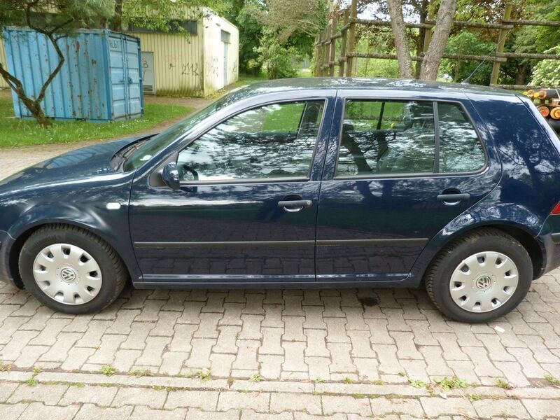 Gebraucht VW Golf IV Basis 110 PS (80 kW) 2002 Blau Limousine