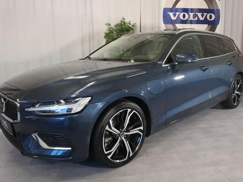 Gebraucht Volvo 360 349 PS (256 kW) 2025 Andere Limousine