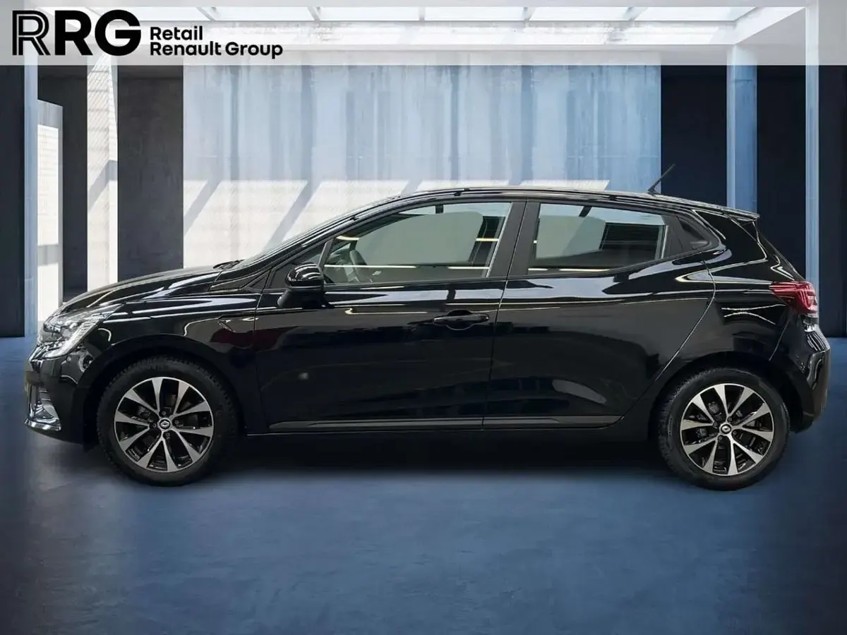 Używany Renault Clio V Equilibre 91 KM (66 kW) 2023 Czarny Hatchback