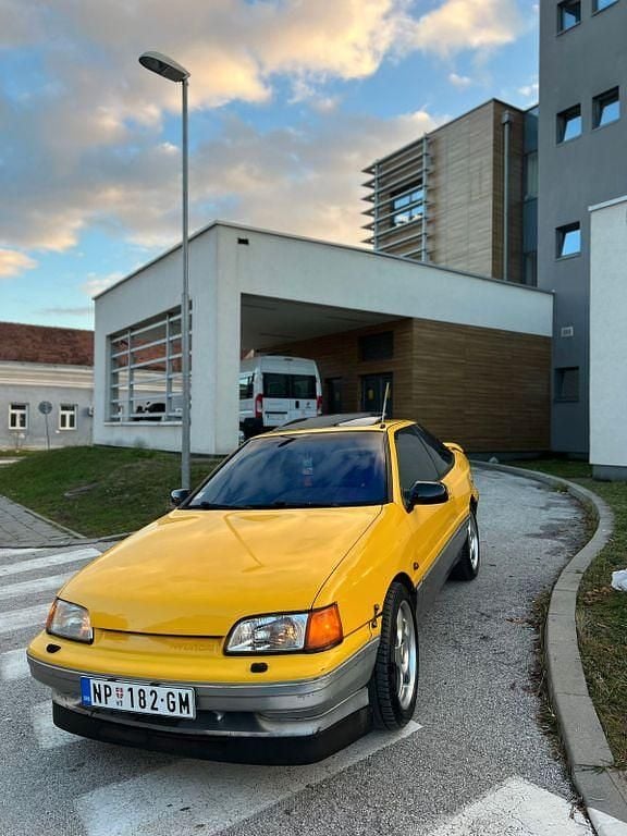 Gelb Gebraucht 1992 Hyundai S-Coupe Coupé | 4.500 € - Bild 1/4