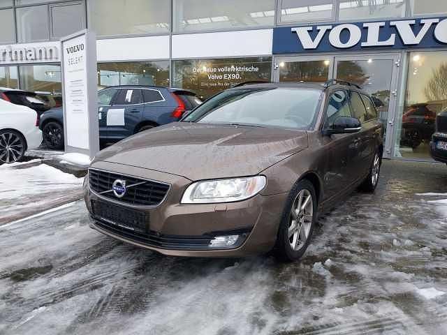 Gebraucht Volvo V70 Linje Svart 181 PS (133 kW) 2015 Braun Kombi