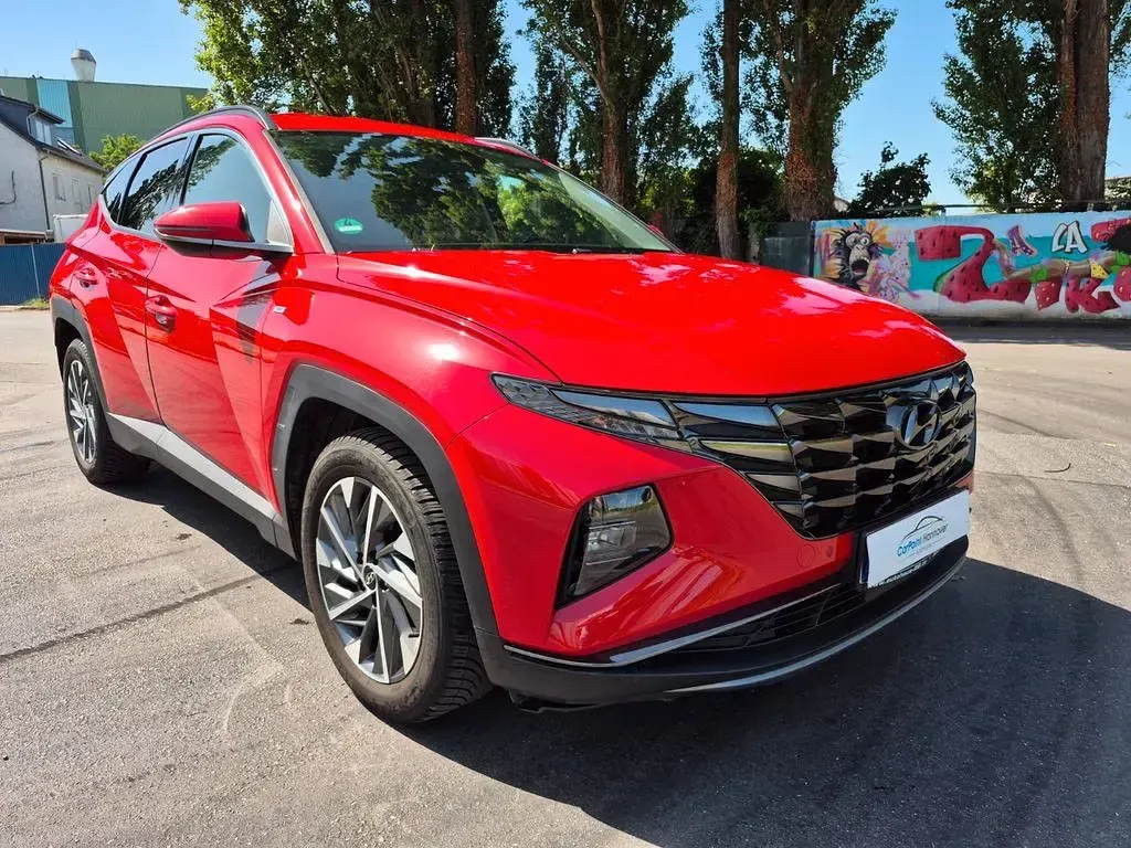 Gebraucht Hyundai Tucson Trend 136 PS (100 kW) 2021 Rot SUV