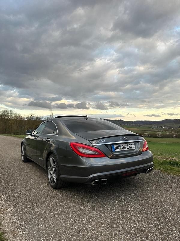Gebraucht Mercedes CLS63 AMG AMG 525 PS (386 kW) 2012 Grau Coupé